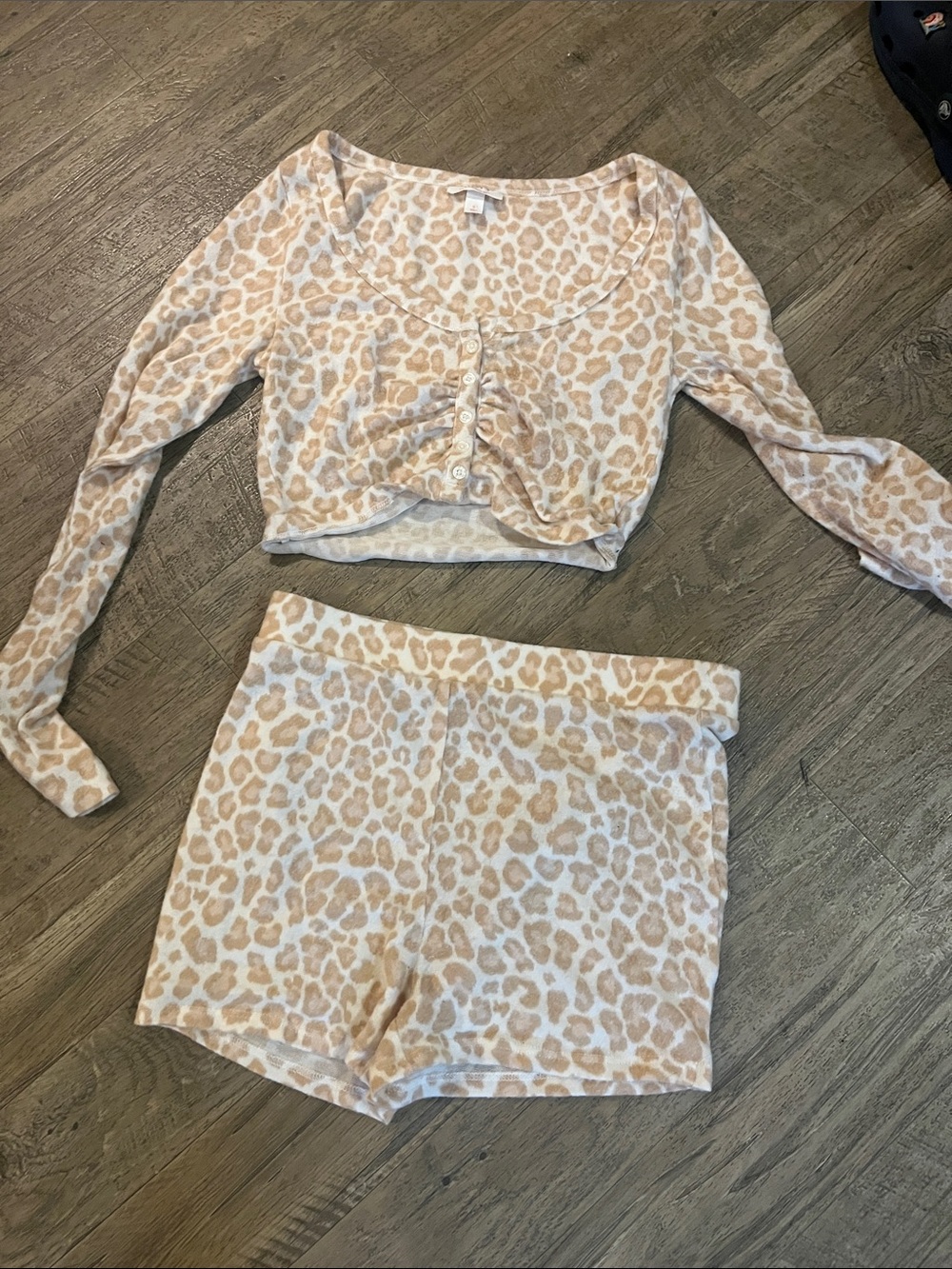 Colsie Cream pj set